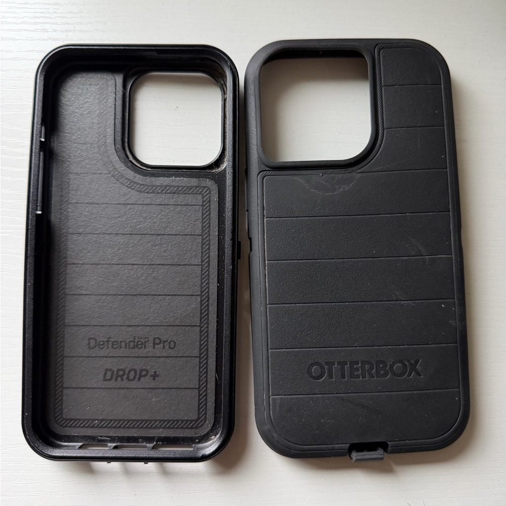 OtterBox Defender Pro Series Black Case for iPhone 15 Pro Max